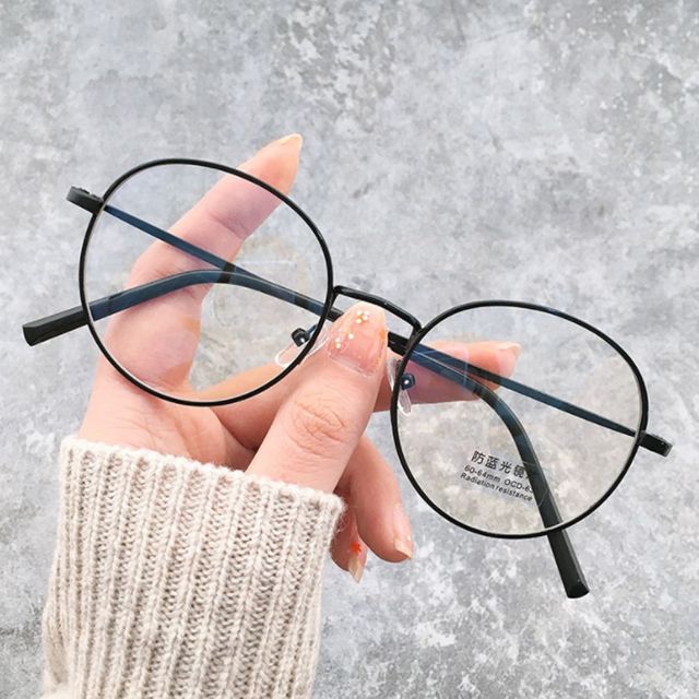 Anti-Blue Light Glasses Ultra Light Frame Computer Goggles Eye Protection Oversized Eyeglasses Women Fashion Glasses
