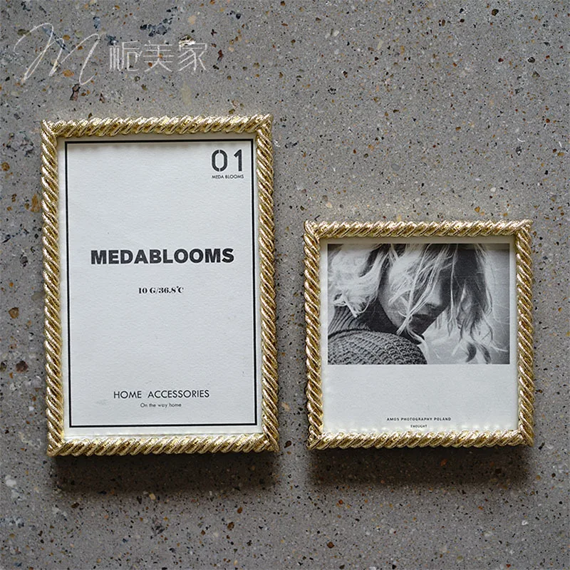 

Metal Photo Frame Zhi US Home Thread Gold Bordered Design Photo Frame Tabletop Creative Simple Home Decoration Soft Decoration