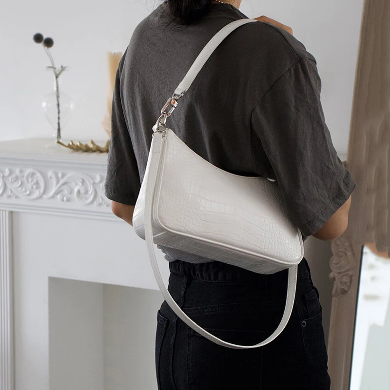 

Designer Fashion Women Handbags High Quality Female Shoulder Bags Girls Vintage Purses Luxury Baguette Bag Party Evening Clutch