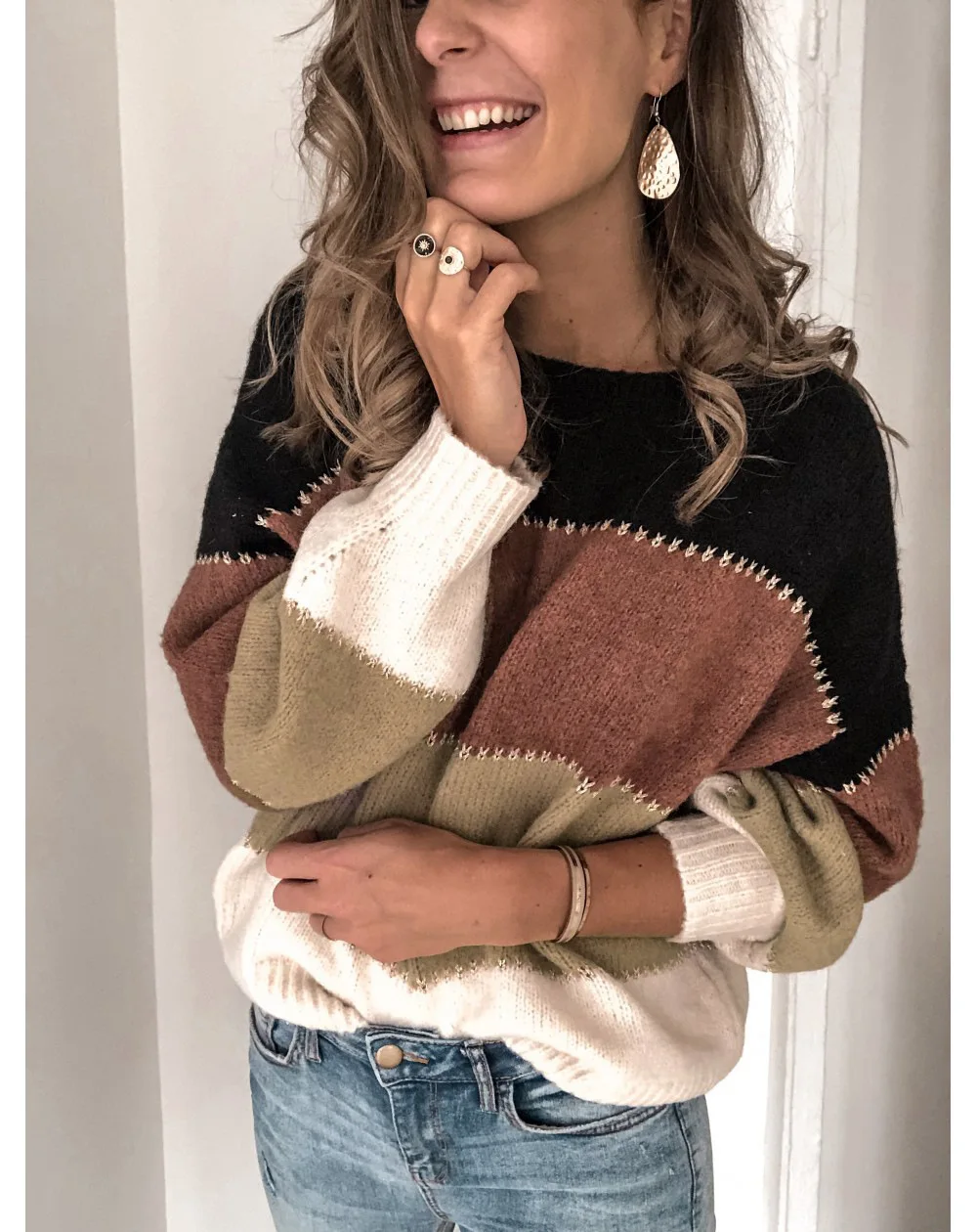 

2020 Fashion Cross Border Women's New Fall Winter Solid Color Stitching T-shirt Top Casual Color Contrast Round Neck Sweater