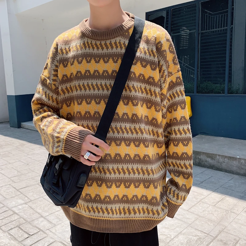 UYUK2109 Autumn And Winter New Pattern Stitching Round Neck Temperament Creative Fashion Loose Men's Thick Sweater Clothes