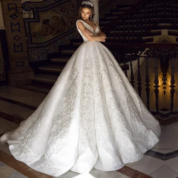 

Traugel V-Neck Ball Gown Satin Wedding Dresses Luxury Applique Beadings Sleeveless Bride Dress Sweep Train Bridal Gown Plus Size