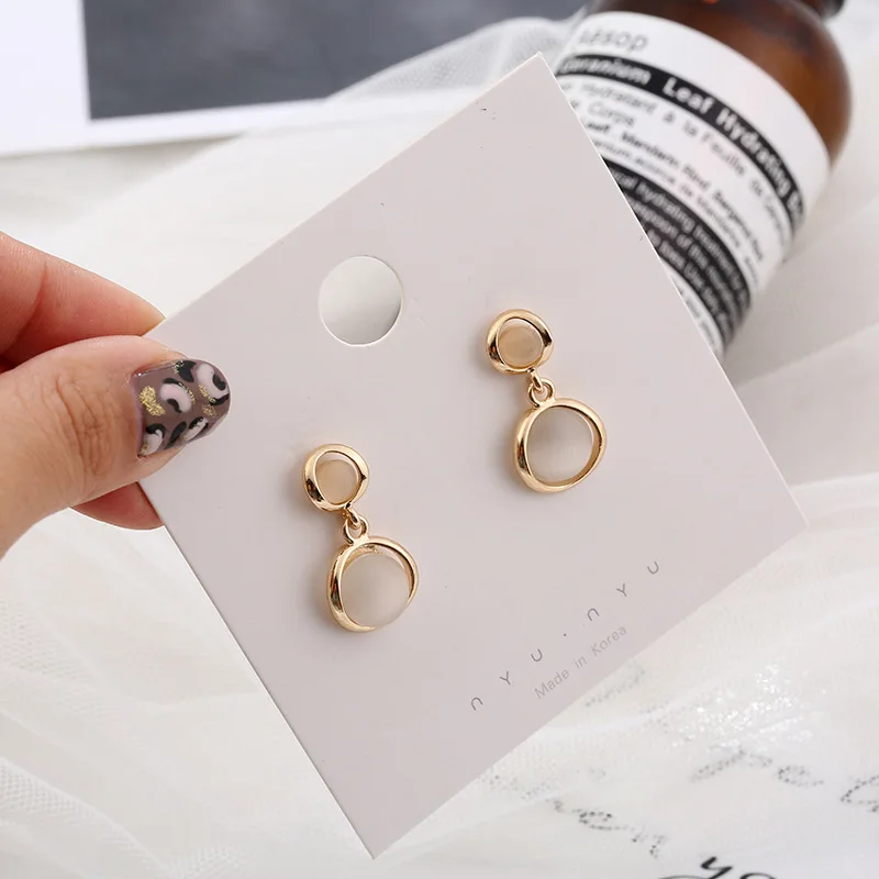 Модные серьги гвоздики с имитацией ветра опалом темпераментные