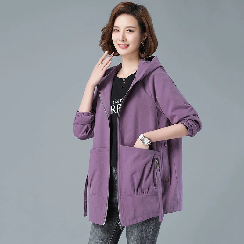 

Женская Осенняя двухслойная ветровка с капюшоном и вышивкой