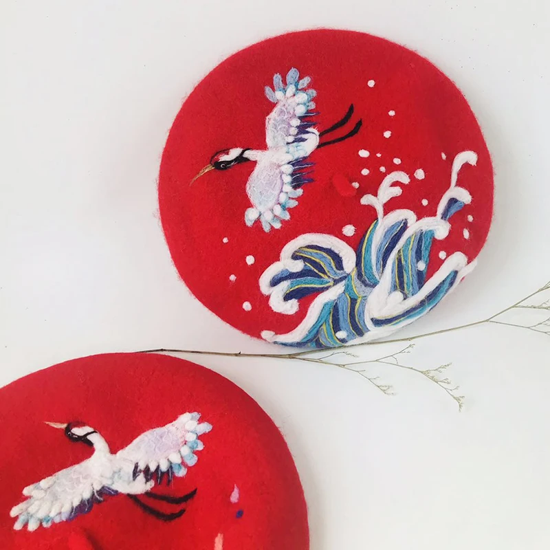 Оригинальные шерстяные красные береты ручной работы для женщин, Ручной войлок, благоприятный кран, берет, женская зимняя шапка, плоская шапка, Рождественский подарок на день рождения