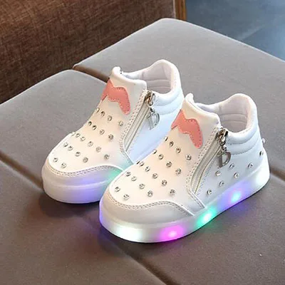 Светящиеся кроссовки для девочек; Студенческая зимняя обувь унисекс; светящаяся обувь для маленьких девочек; светящаяся обувь с батареей; прогулочные спортивные кроссовки - Цвет: white