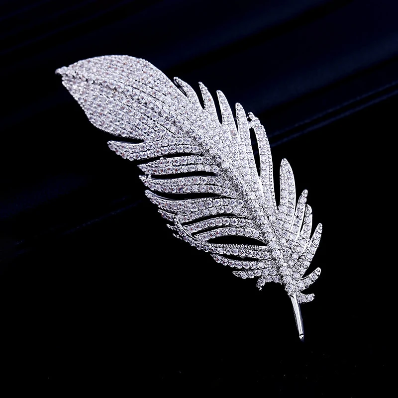

Classic Design Zirconia Feather Brooches and Pins Mens Suit Coat Accessories Brooches Gifts for Women Fashion Simple Lapel Pin