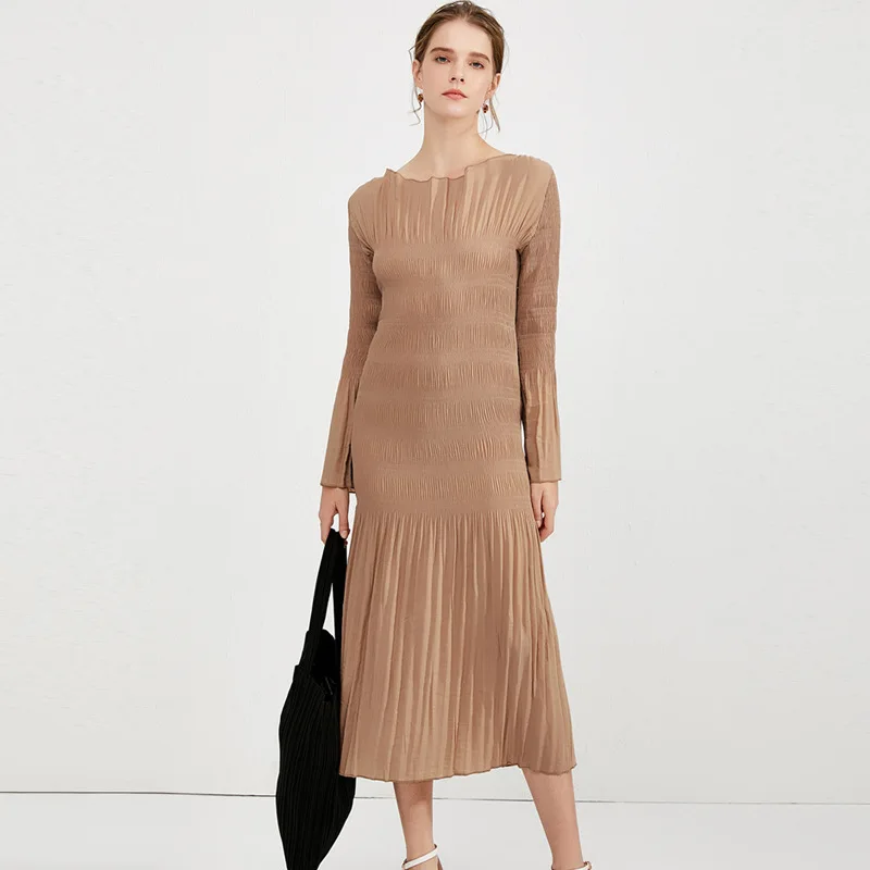 

spring 2020 Women Pleated Fashion New Flare Sleeve Dress