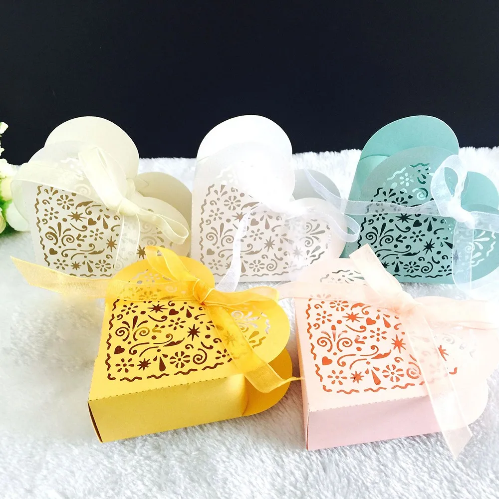 

50pcs Small flower candy box candy box wedding hollow box love carton Sweets Cake Gift Favour Favors Boxes New