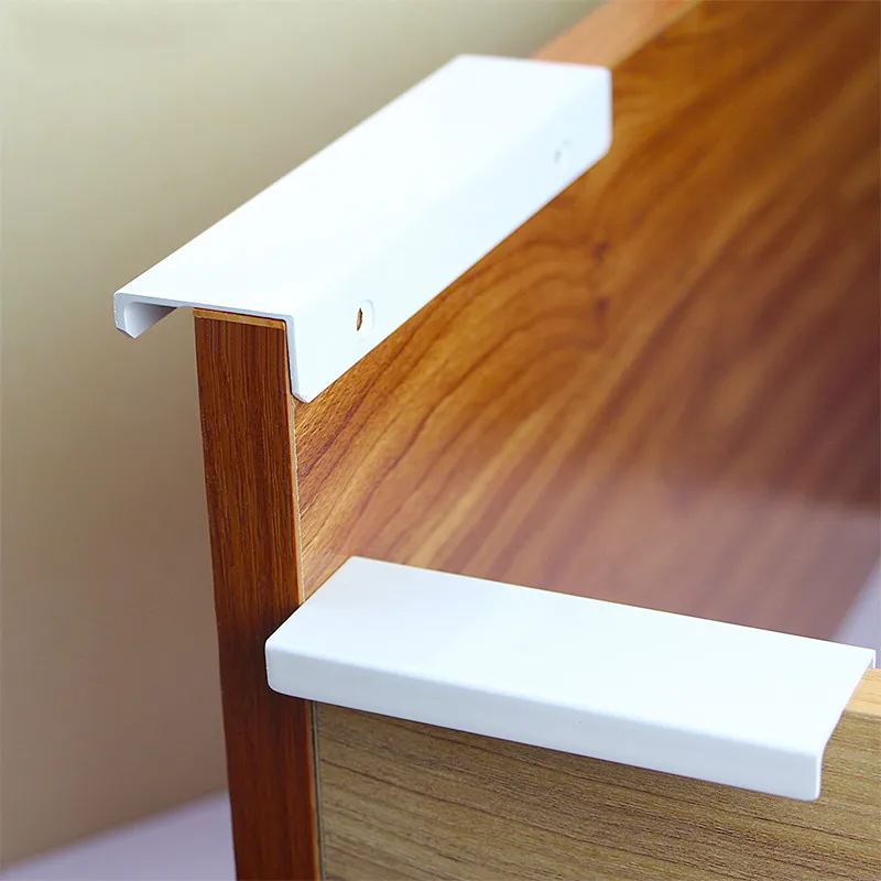 Modern White Kitchen Handle And Drawer Pull Cupboard Door