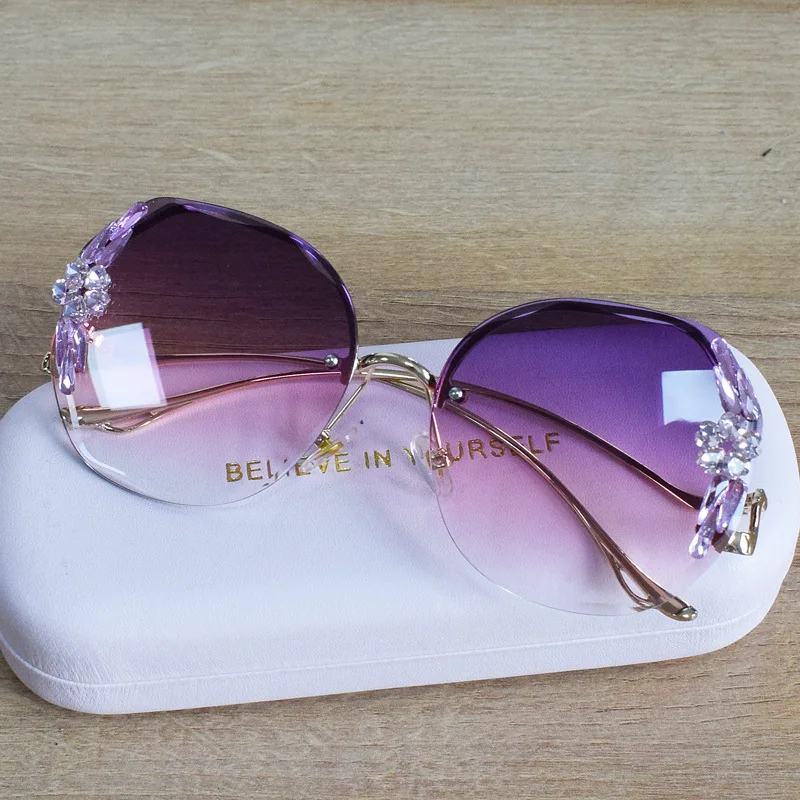 rose gold sunglasses Diamond Oversize Vintage Sunglasses Women 2021 Lunette De Solei Femme Sun Glasses Rimless Rhinestone Oculos De Sol Feminino 2022 designer sunglasses for women