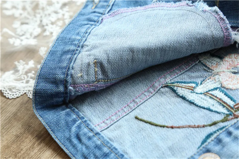 Casual Fashion Cool Embroidery Floral Girls Vest European And American Style Cotton Soft Kids Vest Korean Style Children Vest