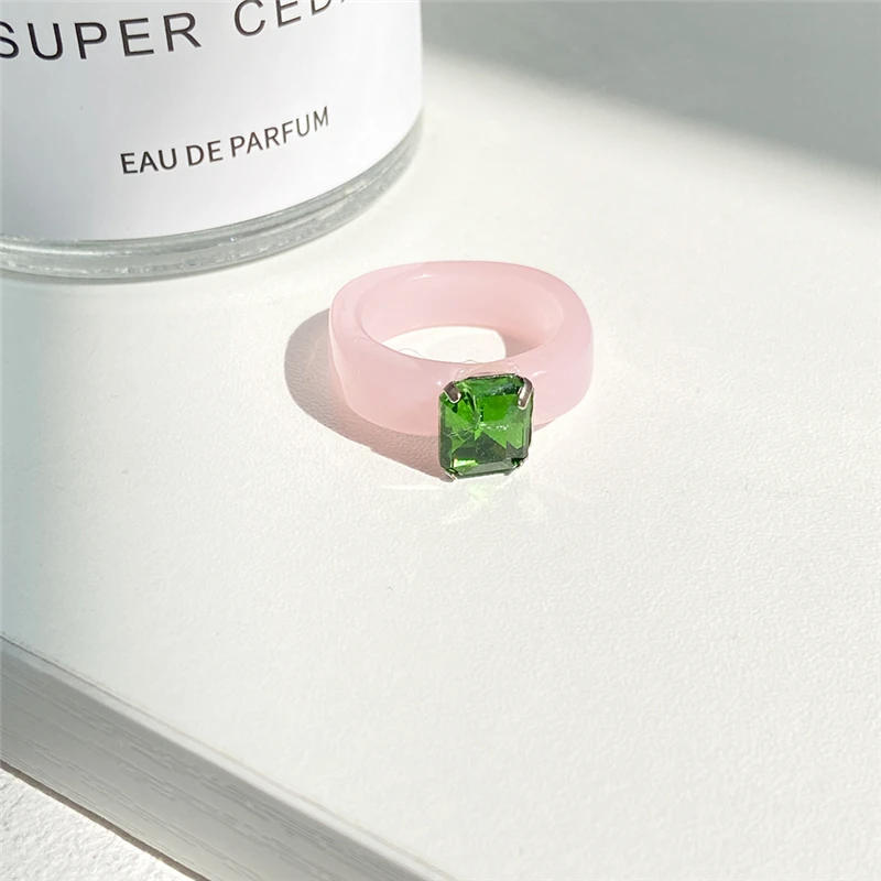Korean Summer Fashion Colorful Transparent Acrylic Resin Rings for Women Geometric Square Rhinestone Ring Jewelry Travel Gifts