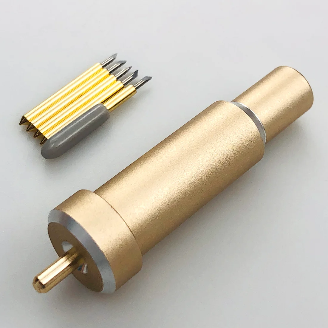 5pcs Dia 2mm Standard Premium Fine Point Vinyl Cutter Plotter Blade Knive for Explore One Explore Air + 1pc Blade Holder