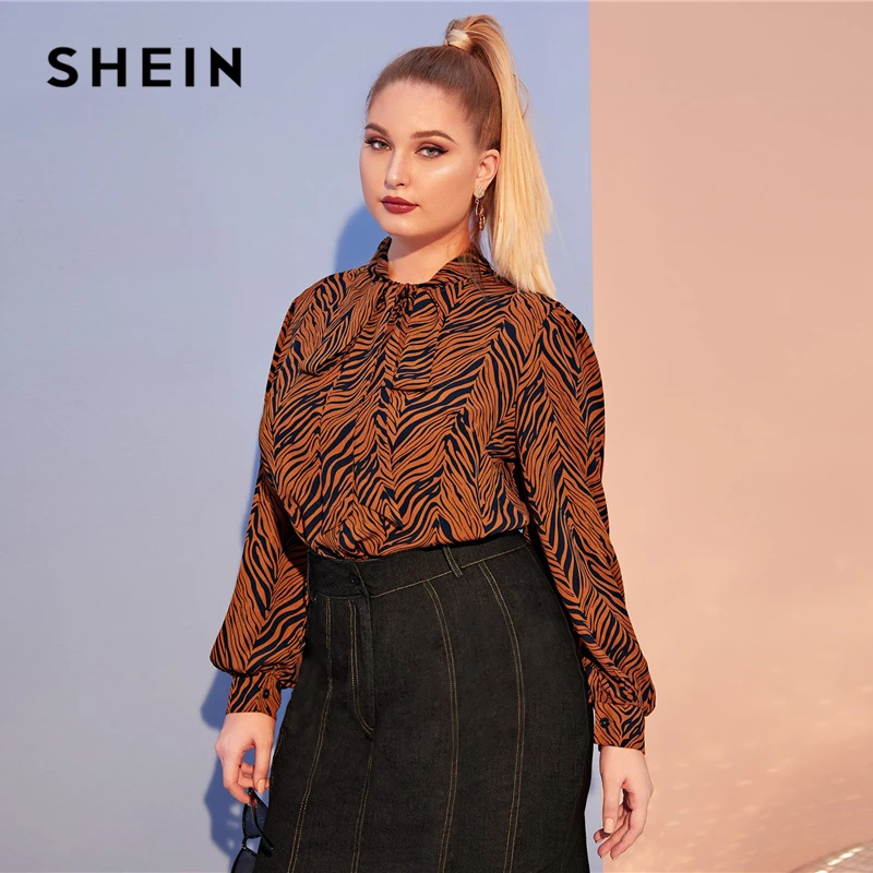 SHEIN Плюс Размер Многоцветный тигр кожи печати галстук шеи Блузка Топ для женщин осень Бишоп рукав элегантный офис леди плюс блузки