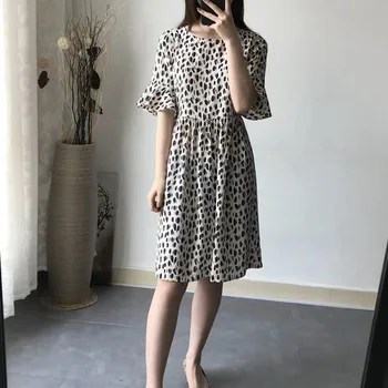 

Women Shirt 2019 Spring and Summer Contrast Color Spot Print Round Neck Loose Trumpet Sleeve Silk Dress