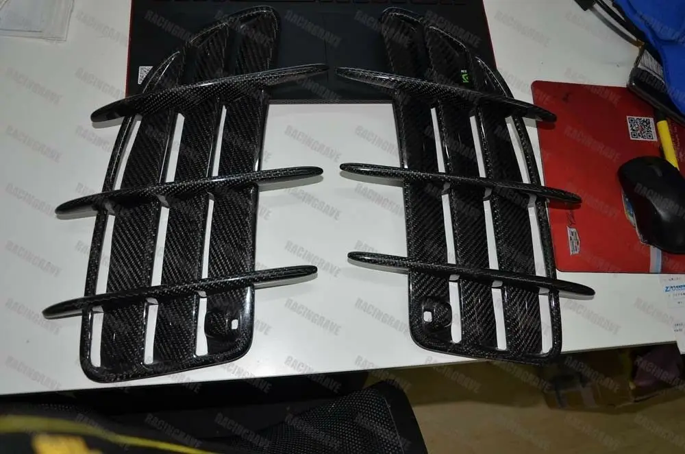 Пара ковшей капота из углеродного волокна для 04-10 Mercedes-Benz SLK R171