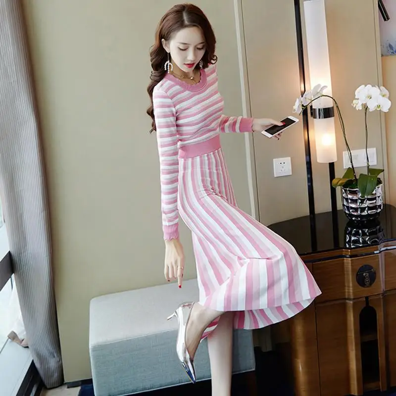 

2019 Autumn Winter Maxi Pullover Sweater Women Long Sleeve Slim Knitted Sweaters Female Elegant Striped A-line Knit Dresses N07