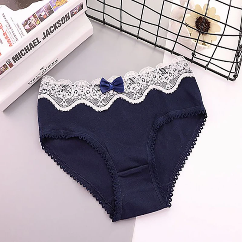 Хлопковые женские трусы кружевные лоскутные Однотонные с низкой талией