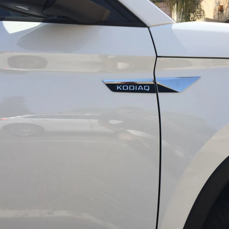 Абс Автомобильная дверь боковое крыло эмблема значок наклейка для Skoda Kodiaq Karoq оригинальные внешние автомобильные аксессуары - Название цвета: For Kodiaq 4pcs