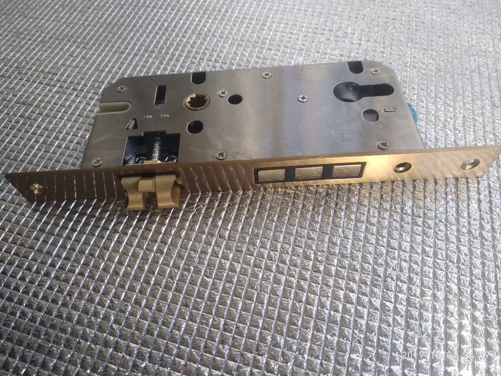 ZINC-ALLOY MATERIAL CLASSIC GOLD COLOR DOOR HANDLE LOCK
