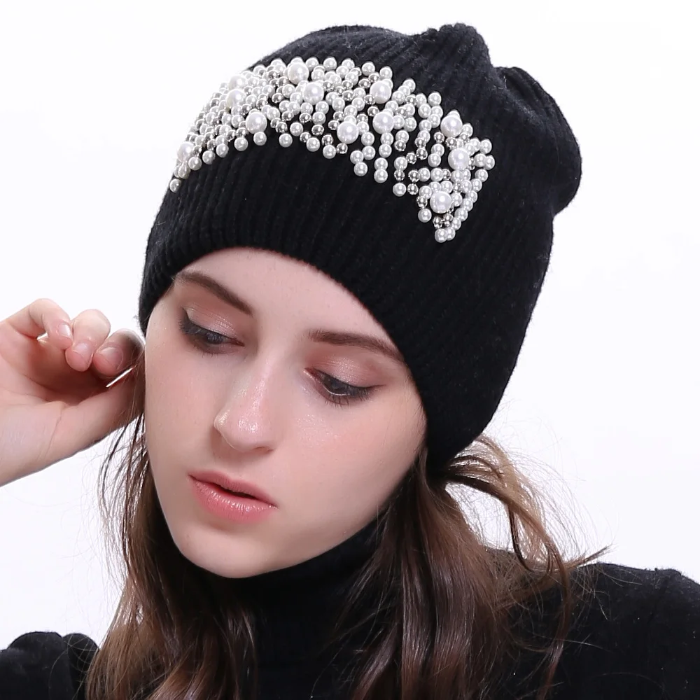 

Geebro Fashion Women Knitted Soft Elastic Warm Beanies With applique Hats Girls Cashmere Pearl Slouchy Beanies Skullies Caps