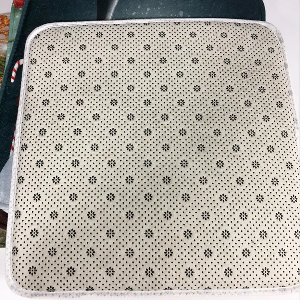 14 - JDD90912606_0436447244128641938