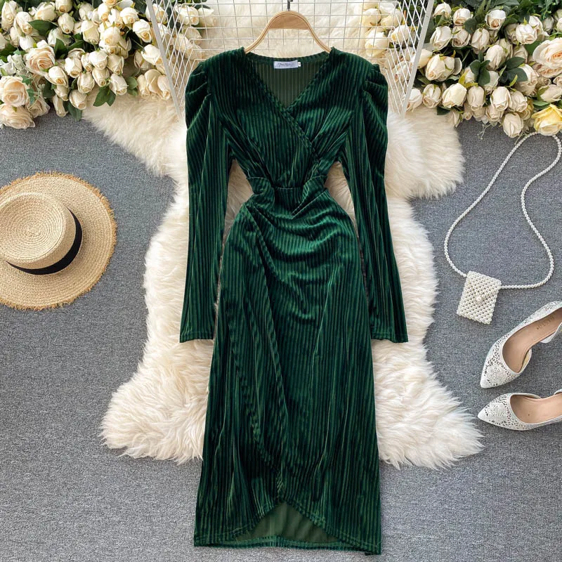 

Women Dress Female Autumn Winter V-Neck Puff Sleeve Pleated Velvet Solid Japan Style Midi Vestidos Female GX1196