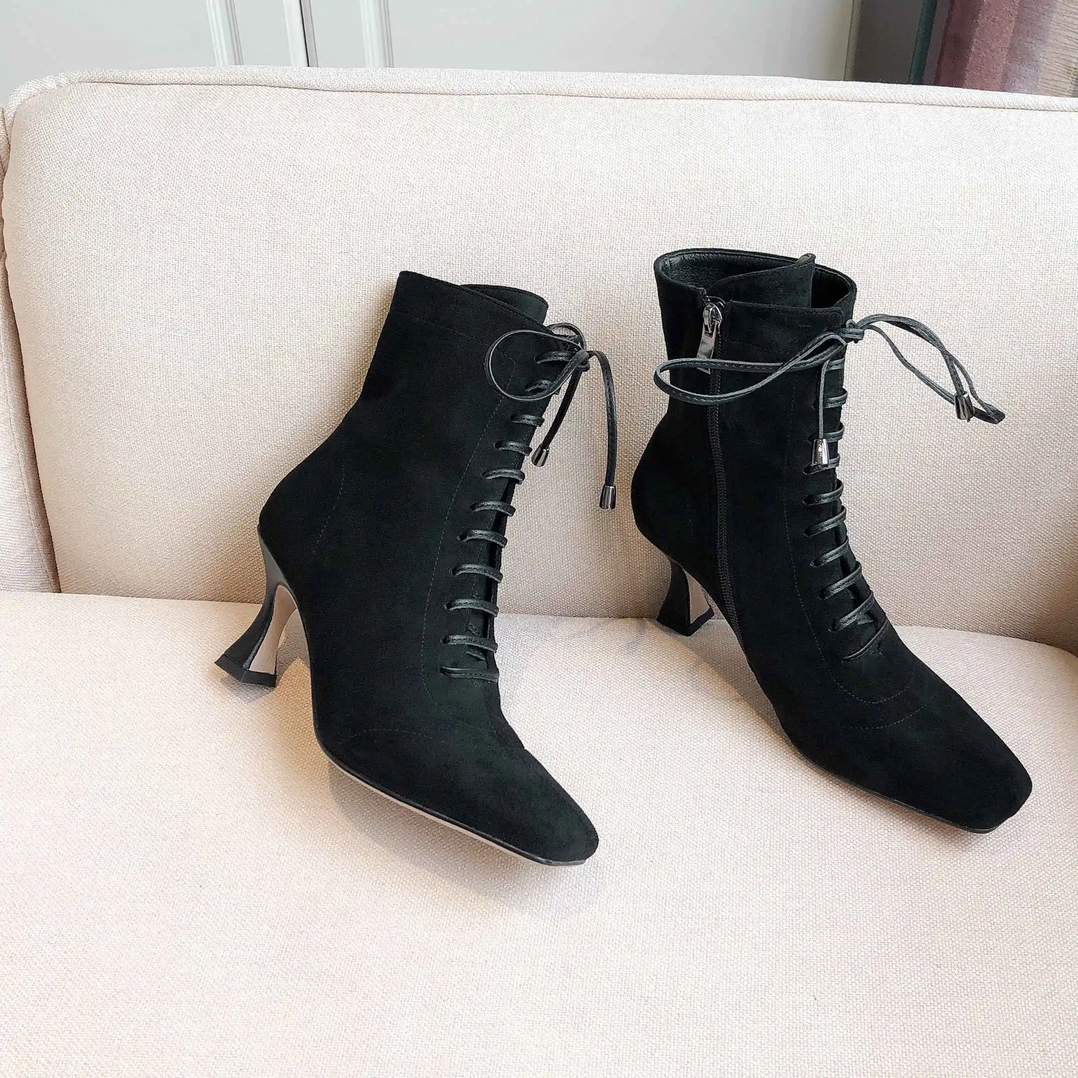 Krazing pot/французские элегантные ботинки на шнуровке с квадратным носком на высоком каблуке из флока с боковой молнией; зимние женские брендовые модные однотонные ботильоны; L01