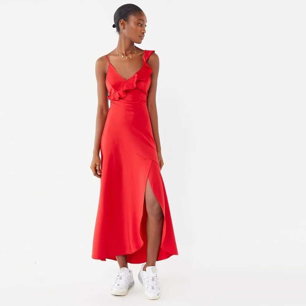 HDY Haoduoyi Femme летнее стильное французское сексуальное асимметричное платье без рукавов на бретельках с v-образным вырезом и оборками Красное атласное платье с высоким разрезом