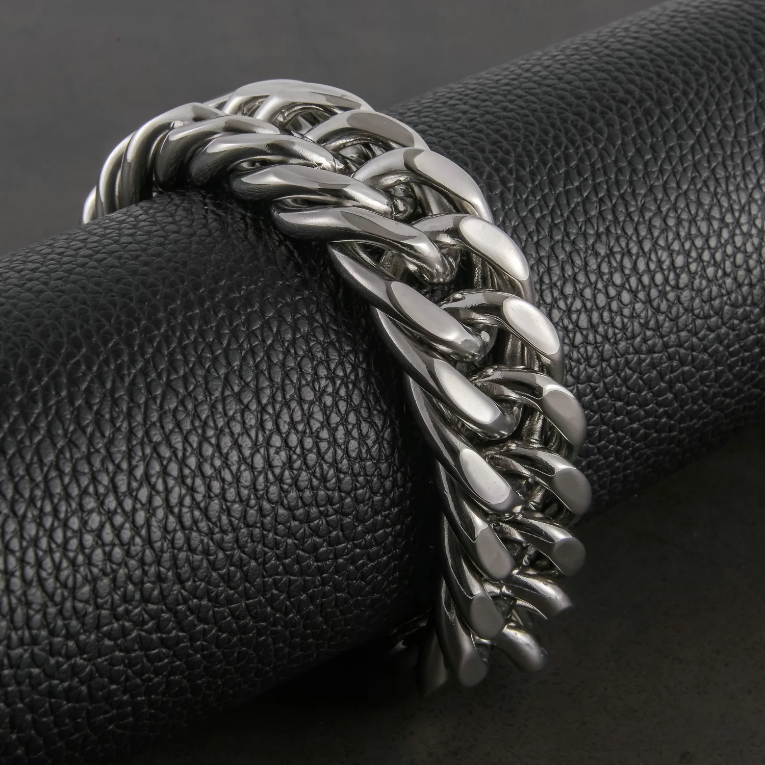 Eyeyoyo Polished Curb Cuban Bracelet Ttanium Steel 23mm Men Biker Hiphop Jewelry Male Chain Chic Bracelet Punk Boys Bracelets