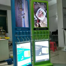 Сенсорный экран самообслуживания торговый киоск вывесок для зарядки мобильных телефонов