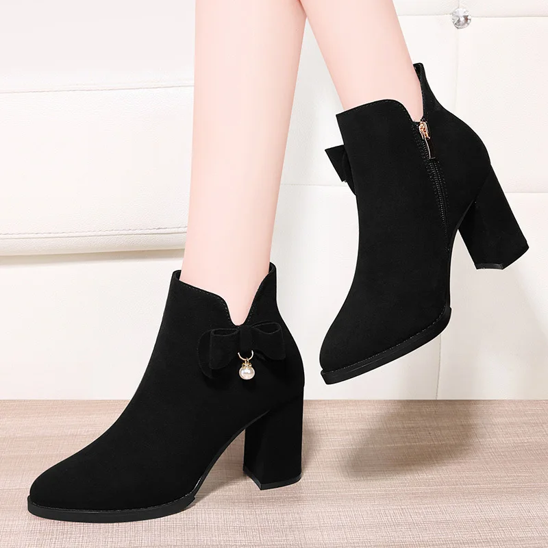gucci velvet boots