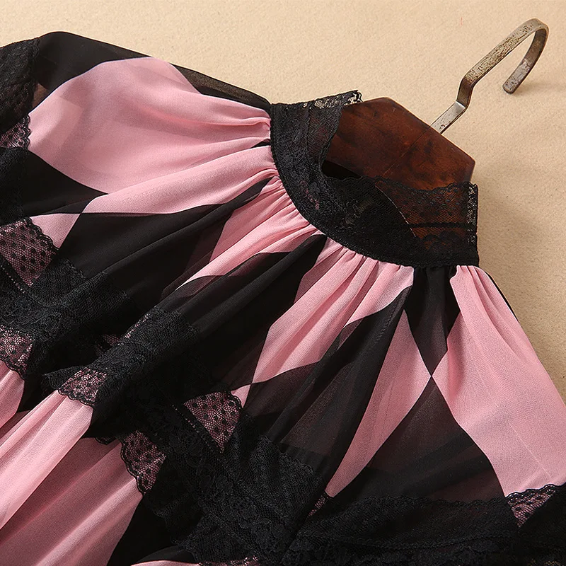 Женское длинное кружевное платье клетчатое макси со стоячим воротником и