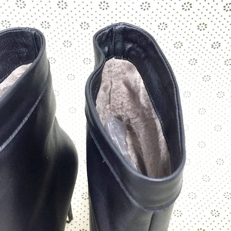 Фирменный дизайн; ботильоны из натуральной кожи; женская обувь; пикантные ботильоны на высоком каблуке; модные ботинки с острым носком; сезон осень-зима; Цвет Черный