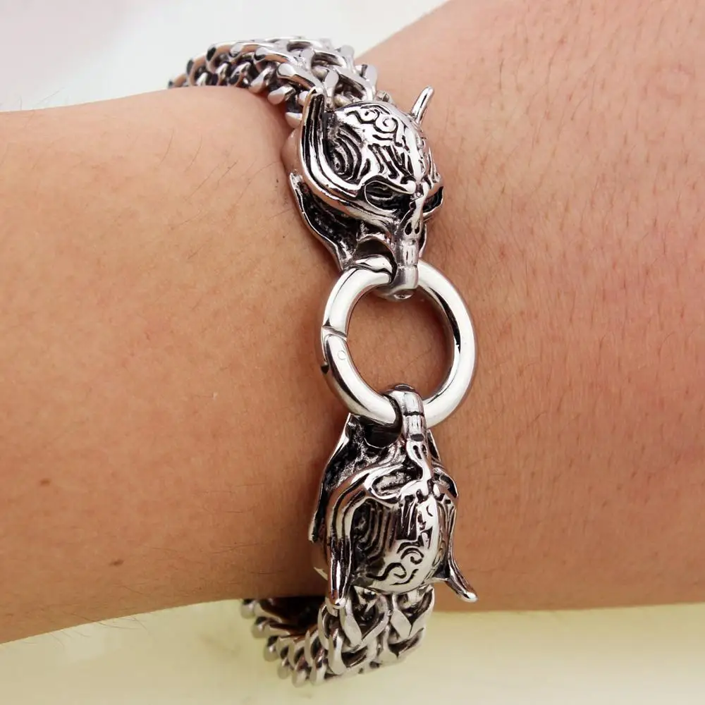 

Silver Color Stainless Steel Skull Heads Unique Clasp 12mm*8.36" Figaro Rolo Chain Bracelet Exquisite Workmanship Men's Jewelry