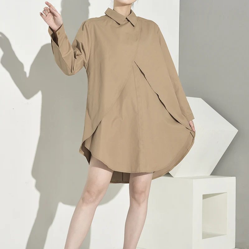 [EAM] Женская Асимметричная Длинная блузка цвета хаки с разрезом, новая свободная рубашка с отворотом и длинным рукавом, модная весенняя Осенняя 1B7220
