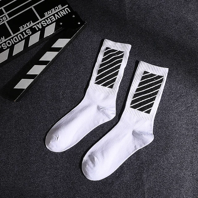 2 Pairs Trendy Socks Men Street Hip-Hop Style Middle Tube Socks Breathable Skateboard Sports Long Tube Basketball Socks N20001-2P-baibanma