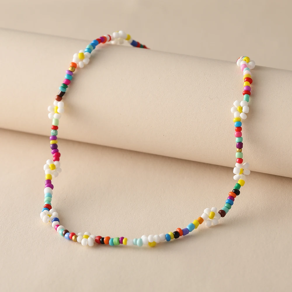 2021 New Lovely Daisy Flower Colorful Beads Pearl Clavicle Choker Necklace for Women Girls Spring Summer Jewelry Wholesale