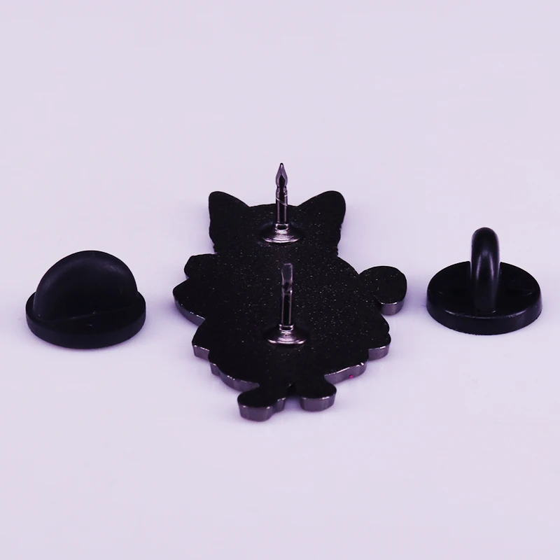 Maneki Neko shiny cat lapel pin The famous Japanese good luck charm!