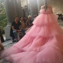 Розовые тюлевые платья для выпускного вечера Высокий Низкий сексуальный многоуровневый без бретелек асимметричное горячее роскошное платье Vestido robe de soiree gala jurken