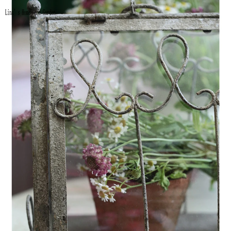 Маленький нежный красивый декоративный деревенский ручной работы антикварный сад металлический теплица