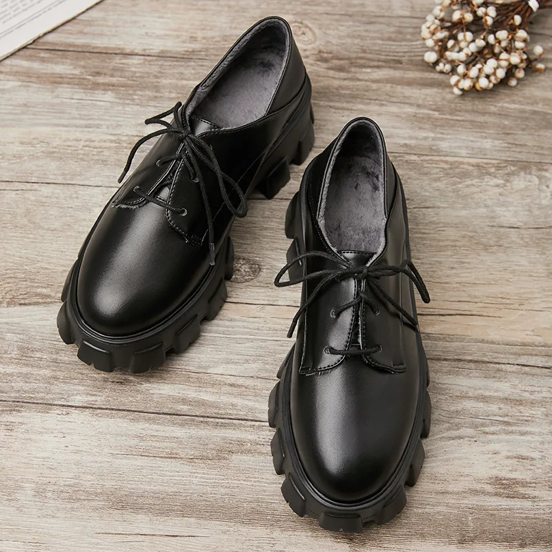 Winter Leather Shoes Women Autumn New Fashion Plus Velvet Thick Heel Lace Up Black Brock Shoes Ladies Winter Leather Shoes Women Autumn New Fashion Plus Velvet Thick Heel Lace Up Black Brock Shoes Ladies