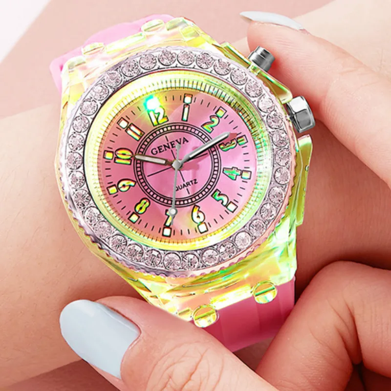A0001 Fashionable Luminous LED Kids Watch Candy Color Silicone Watch with Lamp Students Children Watch afbeelding