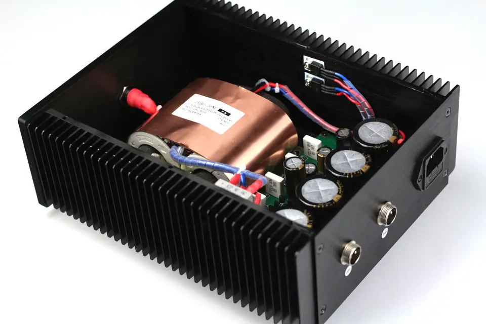 LINEAR POWER LP150【希少品】 ZEROZONE 150VA High Current DC12V (8A) Ultra Low Noise