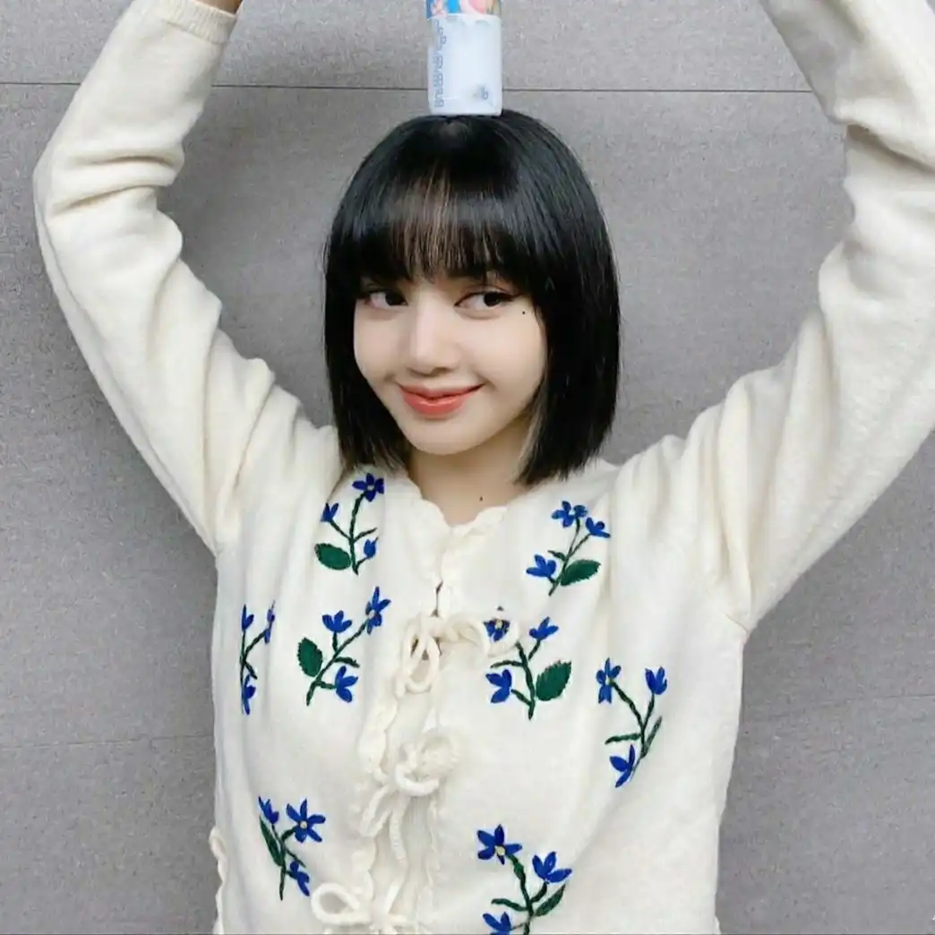 Kpop韓国セレブ新和風ホワイトレースアップ野生ニットカーディガンセーター セクシーなスリムスリングベストトップス女性2個セット レディースセット Aliexpress