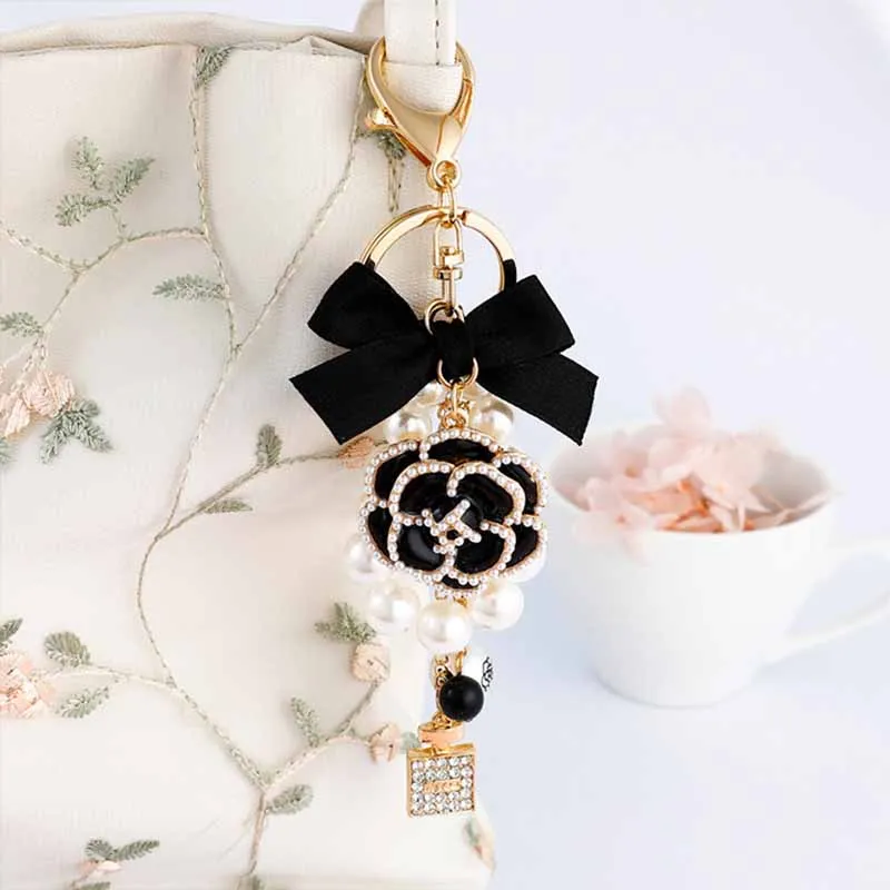 2021 Luxury Black Camellia Flower Bow Keychain Rhinestone Lock Umbrella Pendant Car Key Chain  Pendant For Bag