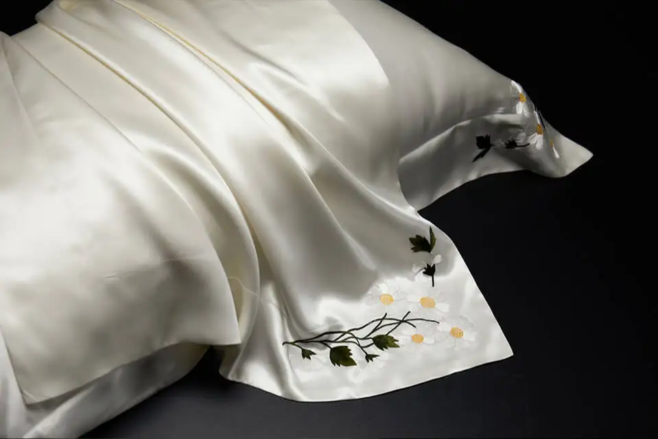DISANGNI 100% Reine Maulbeerseide Kissenbezug für Haar und Haut, Natürliche Seide mit Blumenstickerei, Weich und Atmungsaktiv Luxus P – Detail 10