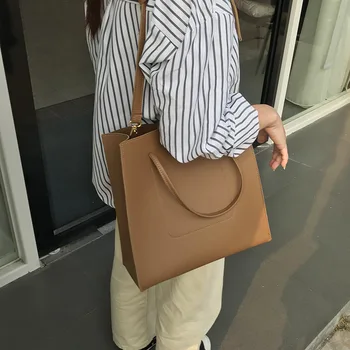 

2020 Ins Spring Models Wild Diagonal Bag Casual Temperament Large Capacity Solid Color Shoulder Bag Simple Locomotive Female Bag