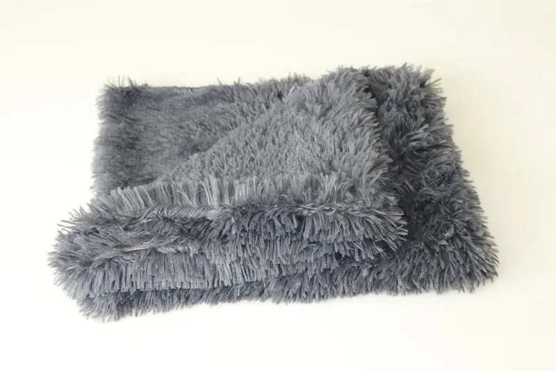 Fleece Plush Pet Soft Pet Blanket Cover Winter Dog Cat Bed Mat Sleeper Mattress Autumn Thin Comfortable Large Medium Dog Blanket - Цвет: deep grey